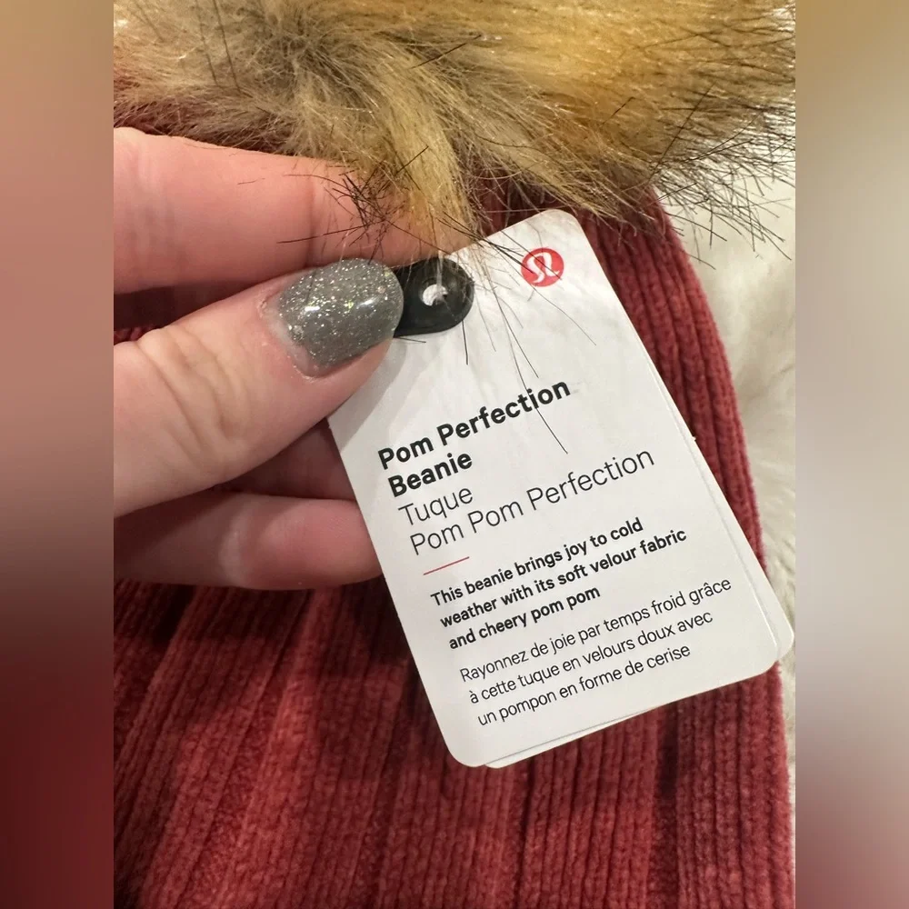NWT Lululemon Pom Perfection Beanie Soft Cranberry One Size - Picture 9 of 10